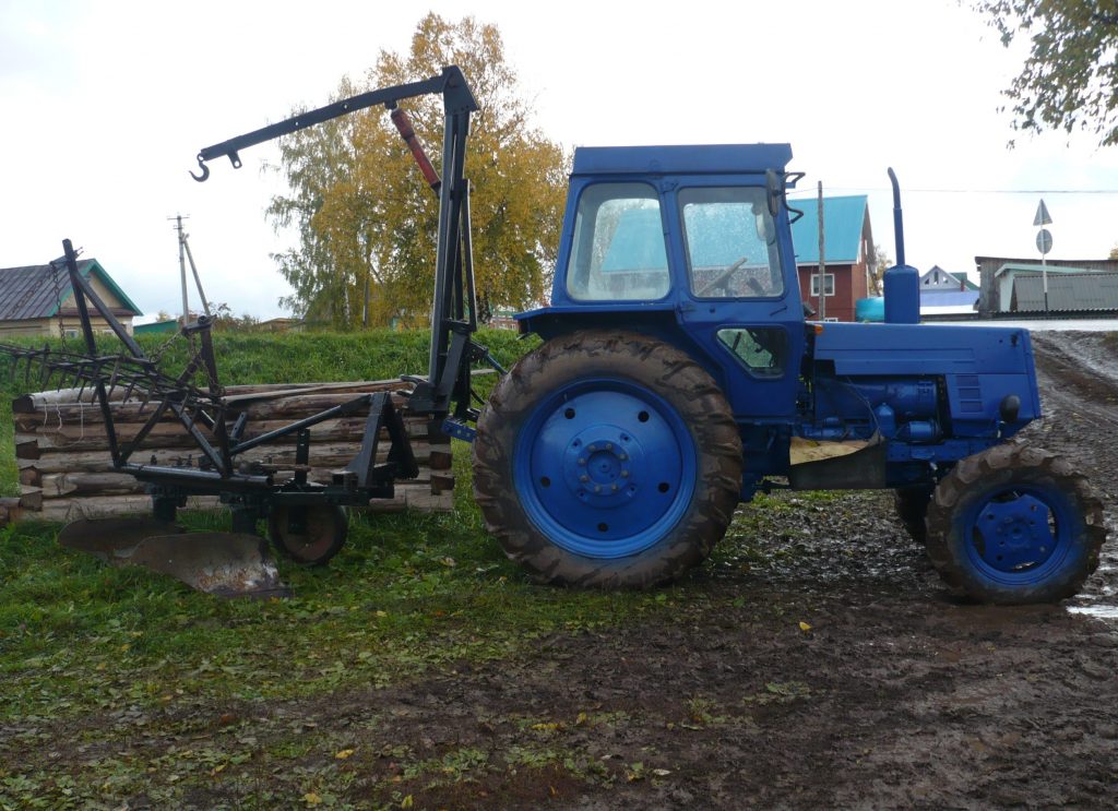 Права на трактор в Астрахани